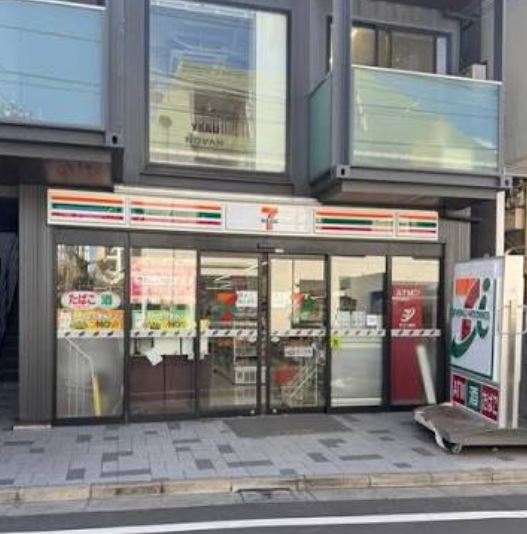 コンビニ　セブンイレブン渋谷神宮前5丁目店（コンビニ）まで129m