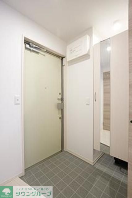 玄関　※写真は同タイプ住戸です。