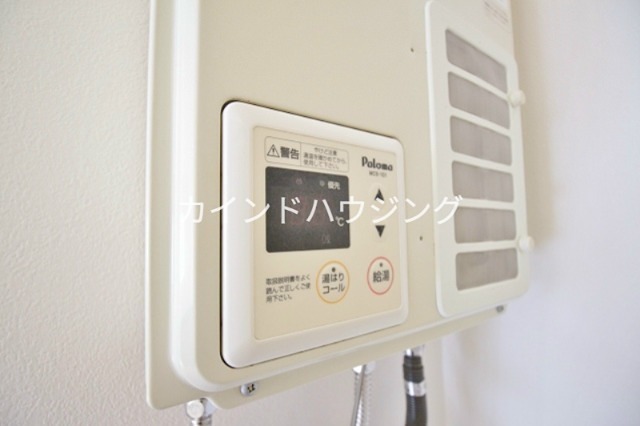 その他設備　給湯機