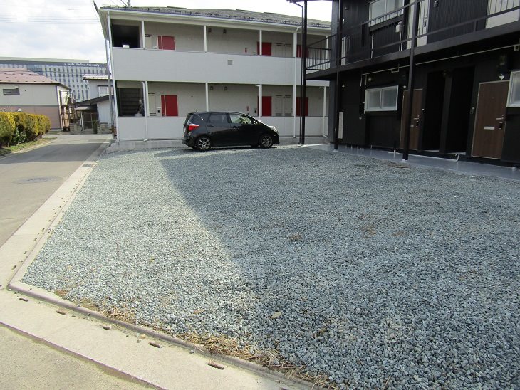 駐車場　駐車場も広々です♪
