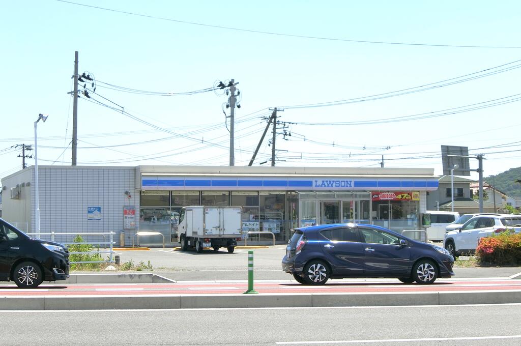 コンビニ　ローソン福島大森中央店（コンビニ）まで203m