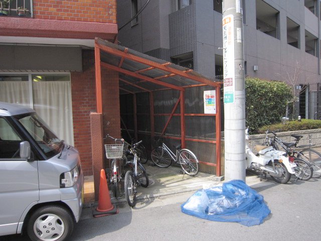その他共有部分　自転車置場は１台置けます☆ゴミ置場も敷地内で楽々♪