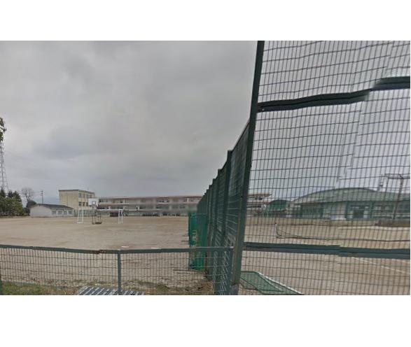 中学校　桑名市立成徳中学校（中学校）まで1884m