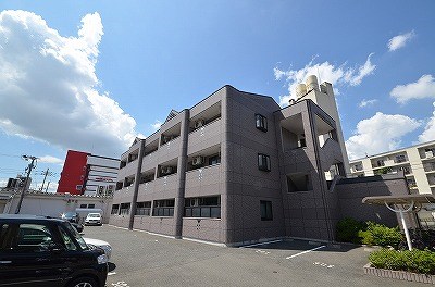 【ミレニアムハイツ熊本の建物外観】