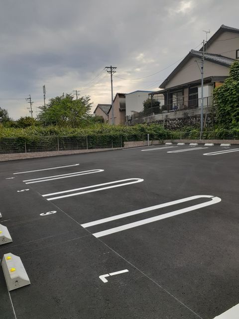 【メリリーの駐車場】