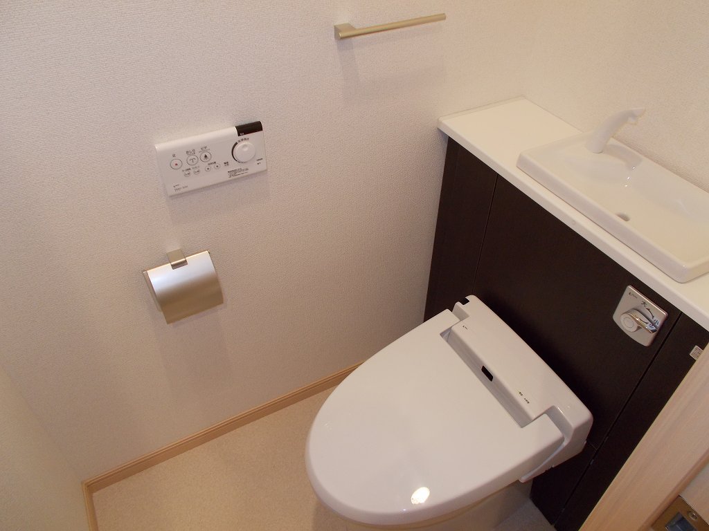 【津山市山北のマンションのトイレ】