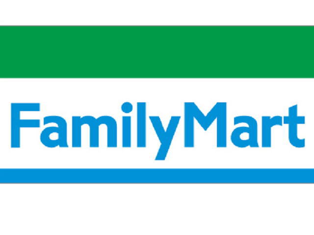 コンビニ　ファミリーマート黒瀬国近店（コンビニ）まで803m