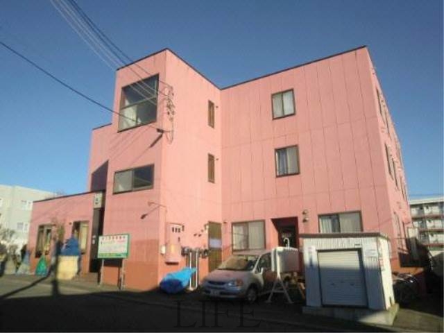 札幌市清田区清田三条のマンションの建物外観