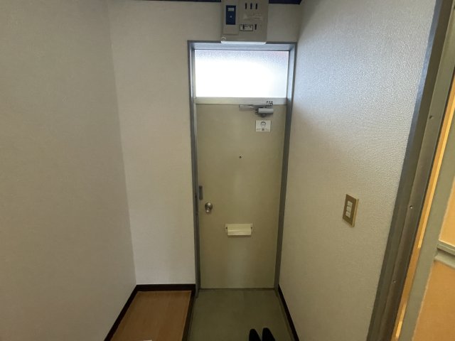 【ジュネスえむの玄関】