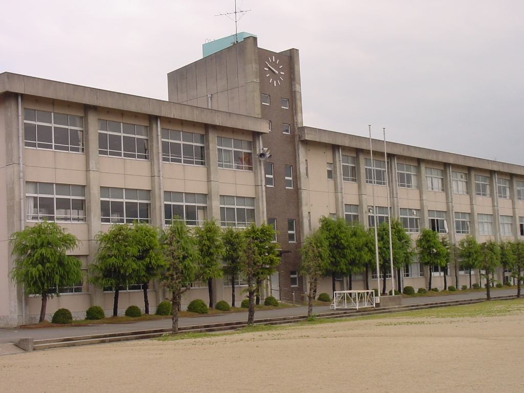 【ウェストヴィレッジの中学校】