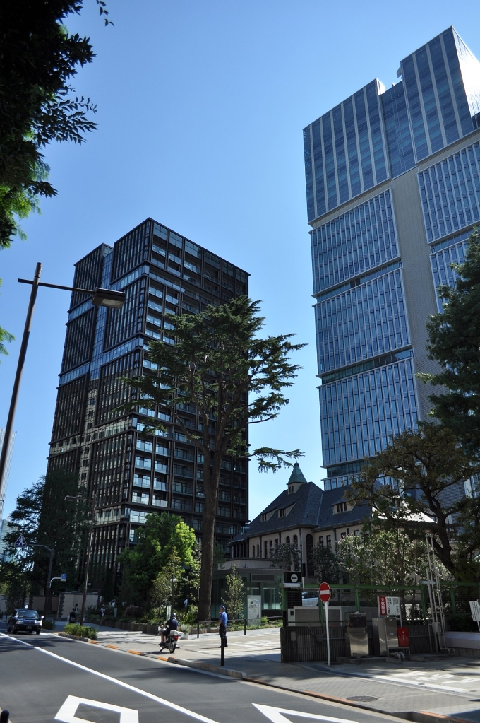 【千代田区平河町のマンションのショッピングセンター】