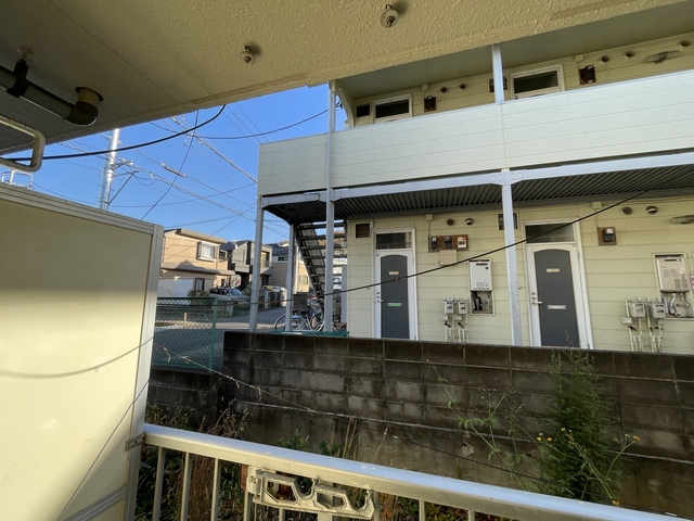 眺望　前面スペースが確保されているバルコニーからの眺めです♪