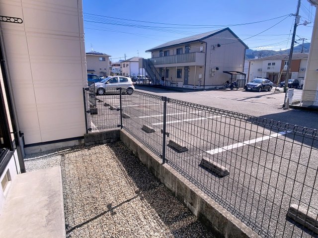 庭　2025年10月撮影