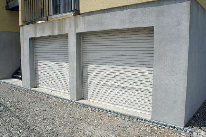 駐車場　エントランス