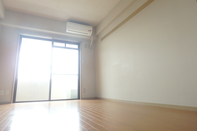 その他部屋・スペース　【洋室６帖】明るいお部屋★