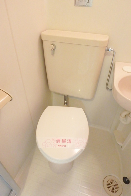 トイレ　★タンクの上に小物が置けます★