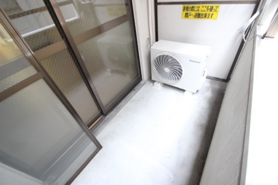 バルコニー　※別号室の写真です