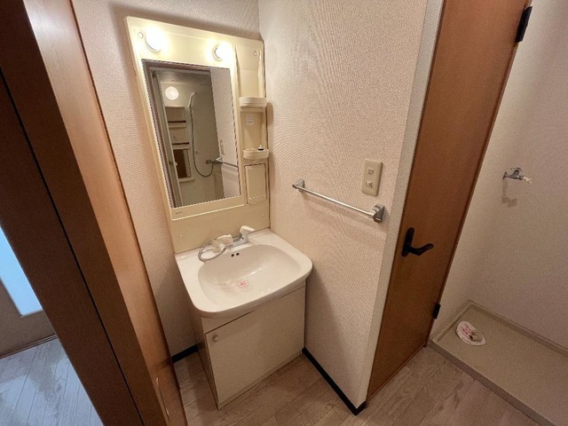 洗面設備　洗髪洗面化粧台