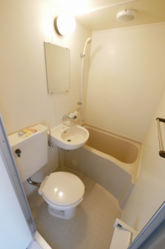 バス・シャワールーム　小松コーポ御幸　306号