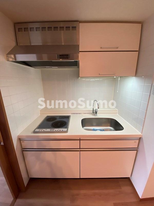 キッチン　コンパクトなキッチンで掃除もラクラク