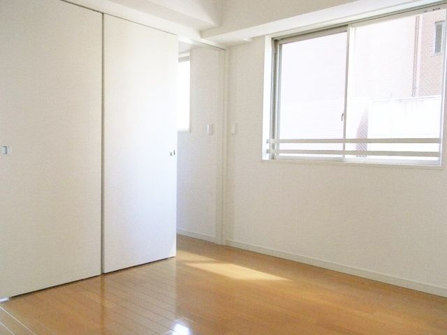 その他部屋・スペース　明るいベッドルーム