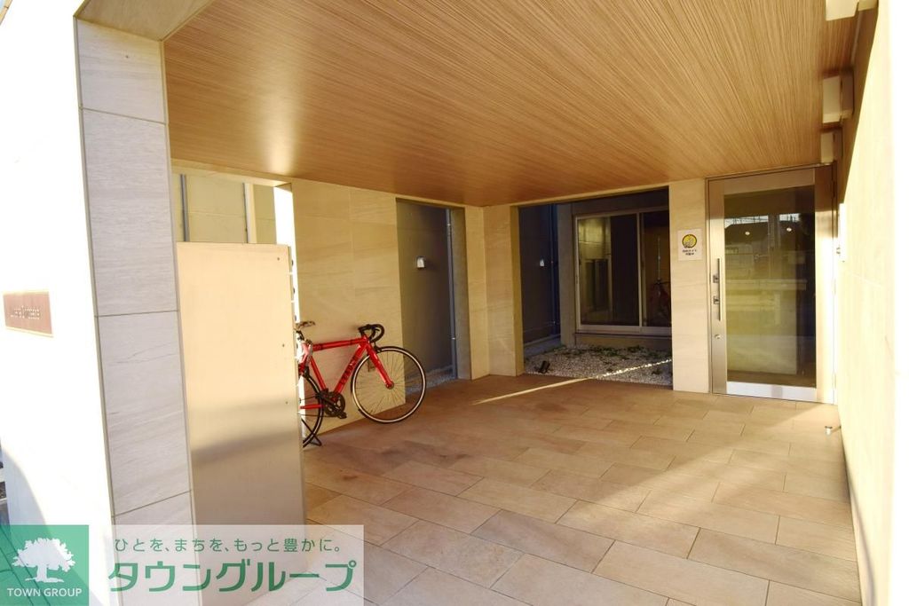 エントランス　エントランス