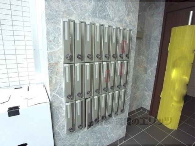 エントランス　集合ポスト