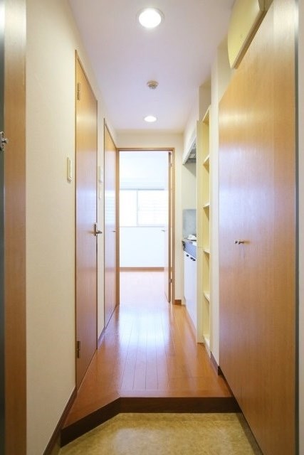 玄関　※同じ間取り別号室参考写真 　現状優先