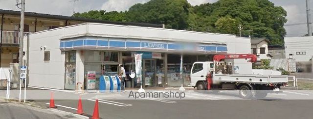 コンビニ　ローソン（コンビニ）まで562m