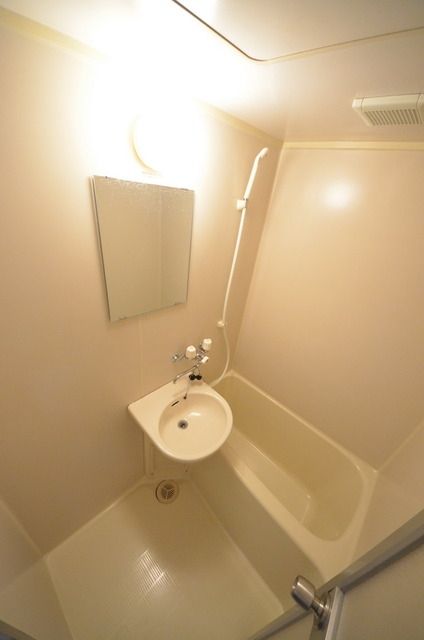 バス・シャワールーム　☆１日の疲れを癒して下さい☆