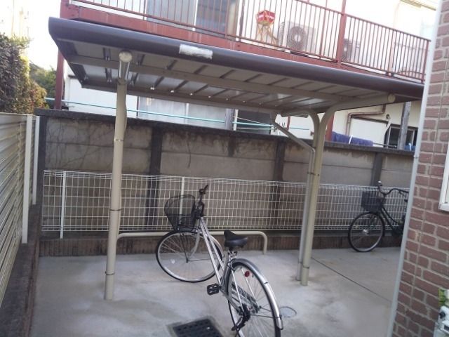 その他　自転車置場　駐輪は自転車＆原付のみ