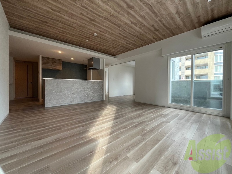 居室・リビング　広くてきれいなリビングです！快適に過ごせそうですね。