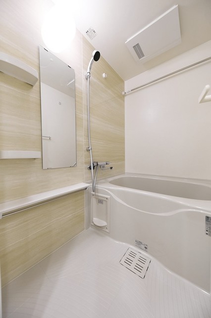 バス・シャワールーム　※写真は同タイプ住戸です。