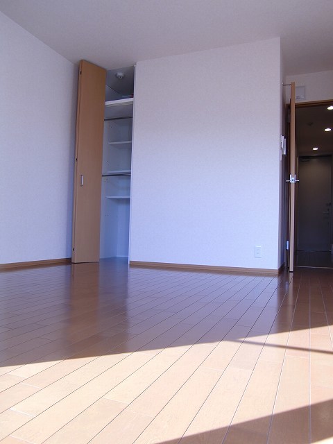 居室・リビング　★洋室８．４帖★