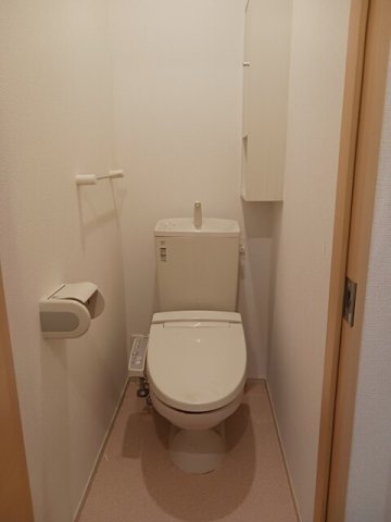トイレ　落ち着いたトイレです