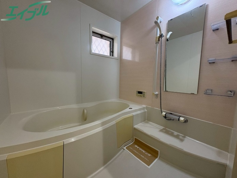 バス・シャワールーム　同型参考写真