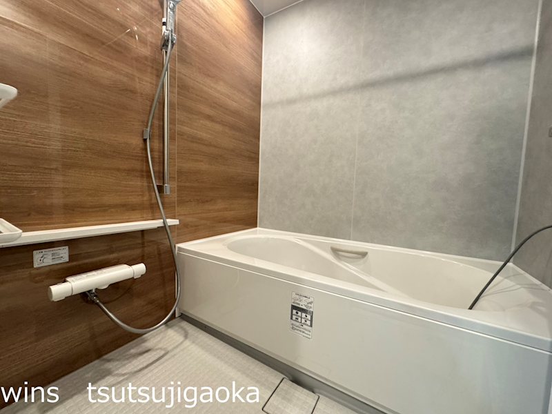 バス・シャワールーム　バスルーム