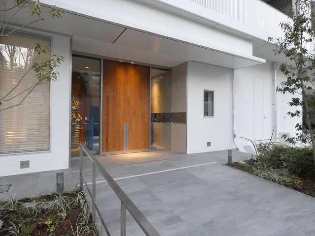 エントランス　エントランス
