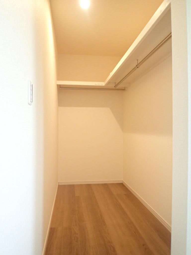 収納　ウォークインクローゼット