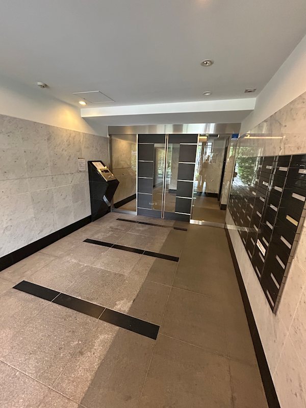 エントランス　★見学予約受付中★