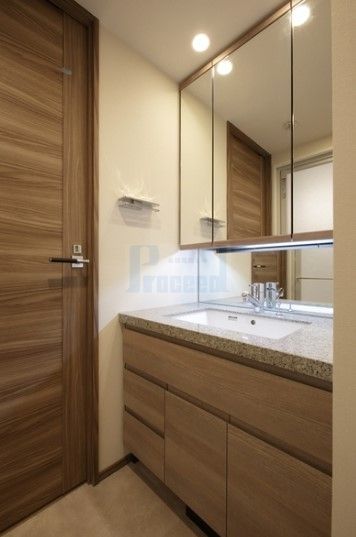 洗面設備　使いやすい独立洗面台☆