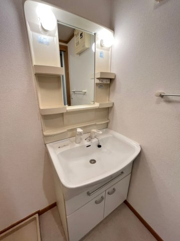 洗面設備　別号室の画像です。ご参考下さい。