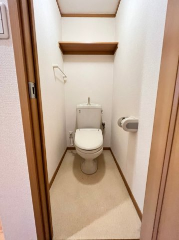 トイレ　別号室の画像です。ご参考下さい