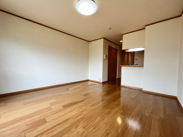居室・リビング　別号室の画像です。ご参考下さい