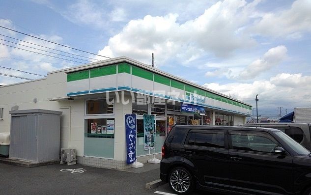 コンビニ　ファミリーマート 富士岩松店（コンビニ）まで202m