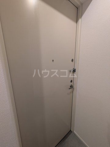 グランデュオ八幡山の玄関写真