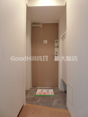 玄関　セレニテ新大阪カルム