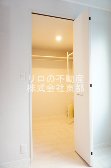 収納　奥行のあるウォークインクローゼットならお荷物多い方でも安心☆