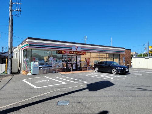 コンビニ　セブンイレブン 藤沢本鵠沼5丁目店（コンビニ）まで333m