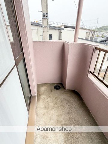 ＪＲ東海道本線 磐田駅 バス乗車時間：20分 最寄りバス停で下車 徒歩8分 3階建 築28年の内装写真